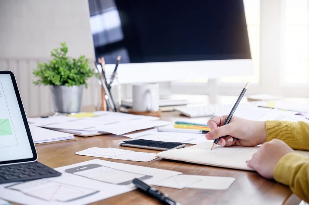 خطوات كتابة المحتوى الموجه للعملاء والزبائن
