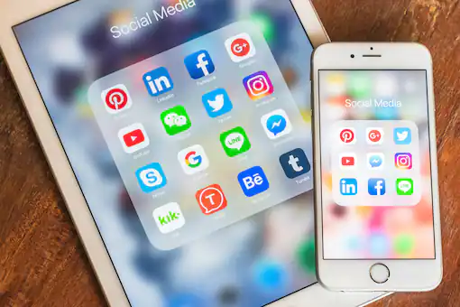 ادارة صفحات مواقع التواصل الاجتماعي